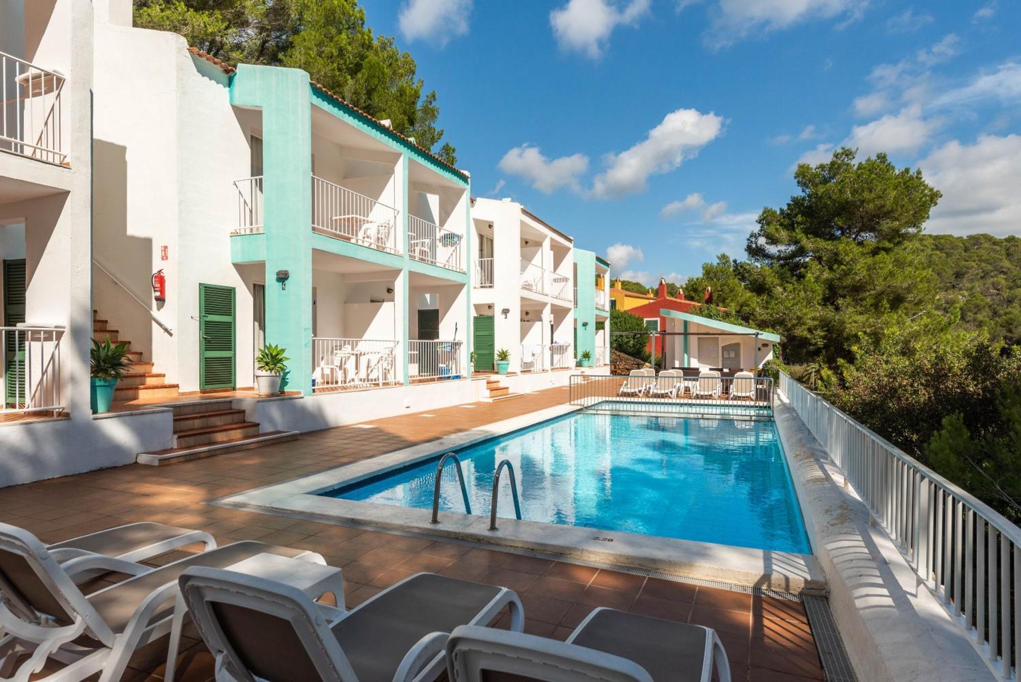 Apartamentos Alta Galdana Playa カラ・ガルダナ エクステリア 写真